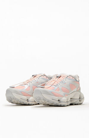 Women's Pink SpeedARC Matis Sneakers image number 2