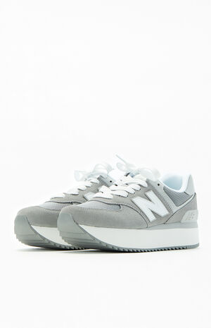 Women's Gray 574 Platform Sneakers image number 2