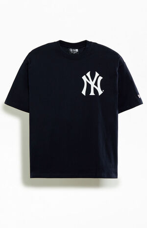 NY Yankees Oversized T-Shirt image number 2
