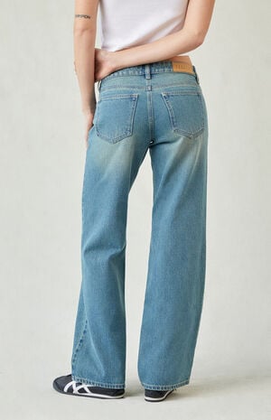 Zoe Low Rise Girlfriend Jeans Medium Blue Tint Zoe Low Rise Girlfriend Jeans Medium Blue Tint image number 4