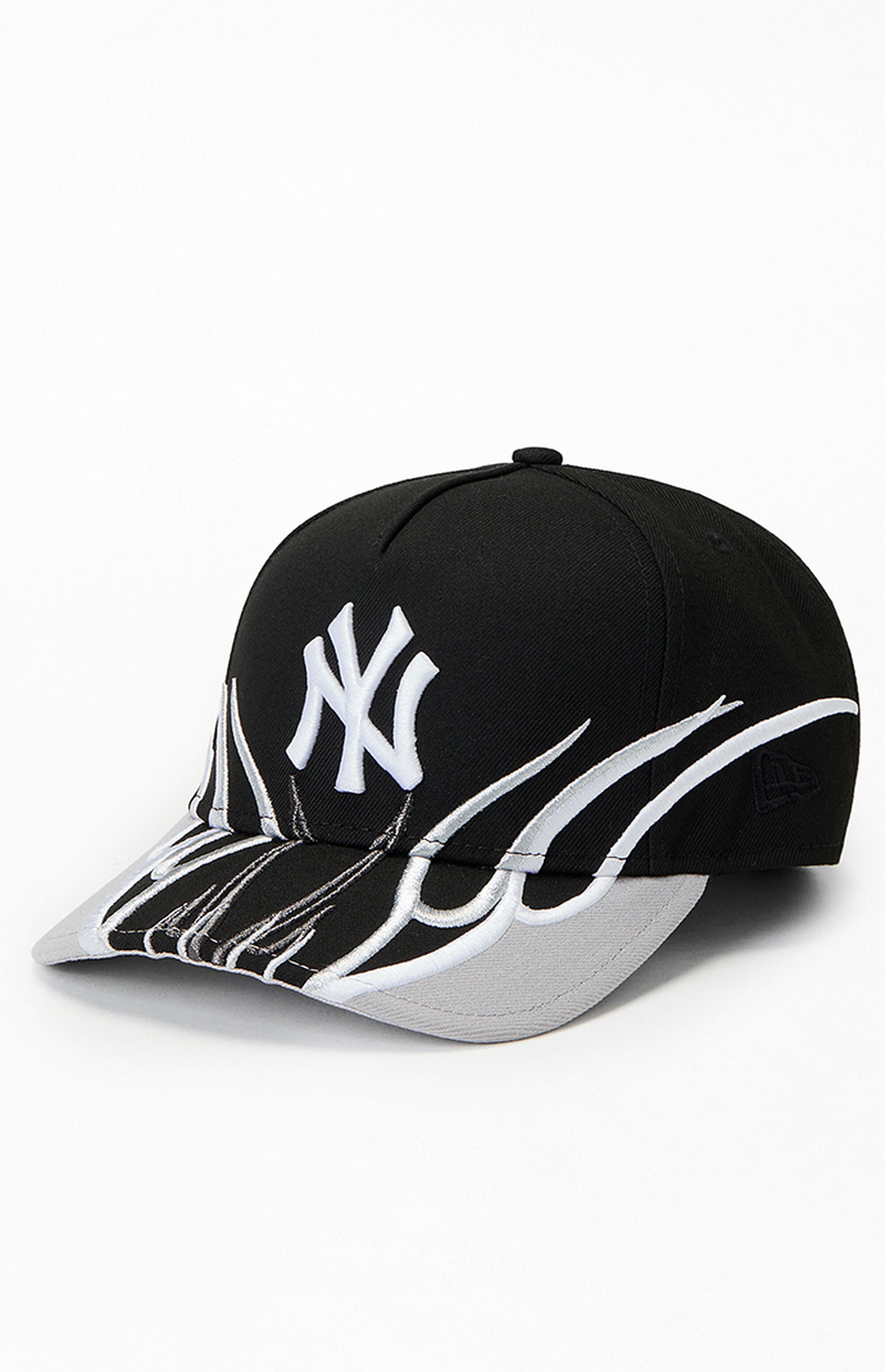 New Era NY Yankees Flames 9FORTY Snapback Hat | Pacsun