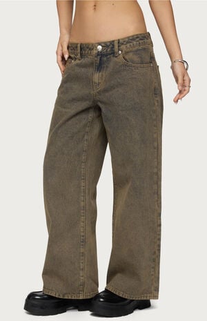 Petite Zahra Mud Wash Low Rise Jeans image number 2