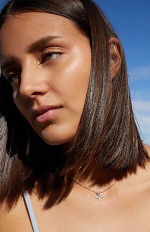 Single Butterfly Necklace image number 2