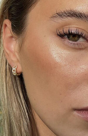 Anika Chain Huggie Hoop Earrings image number 2