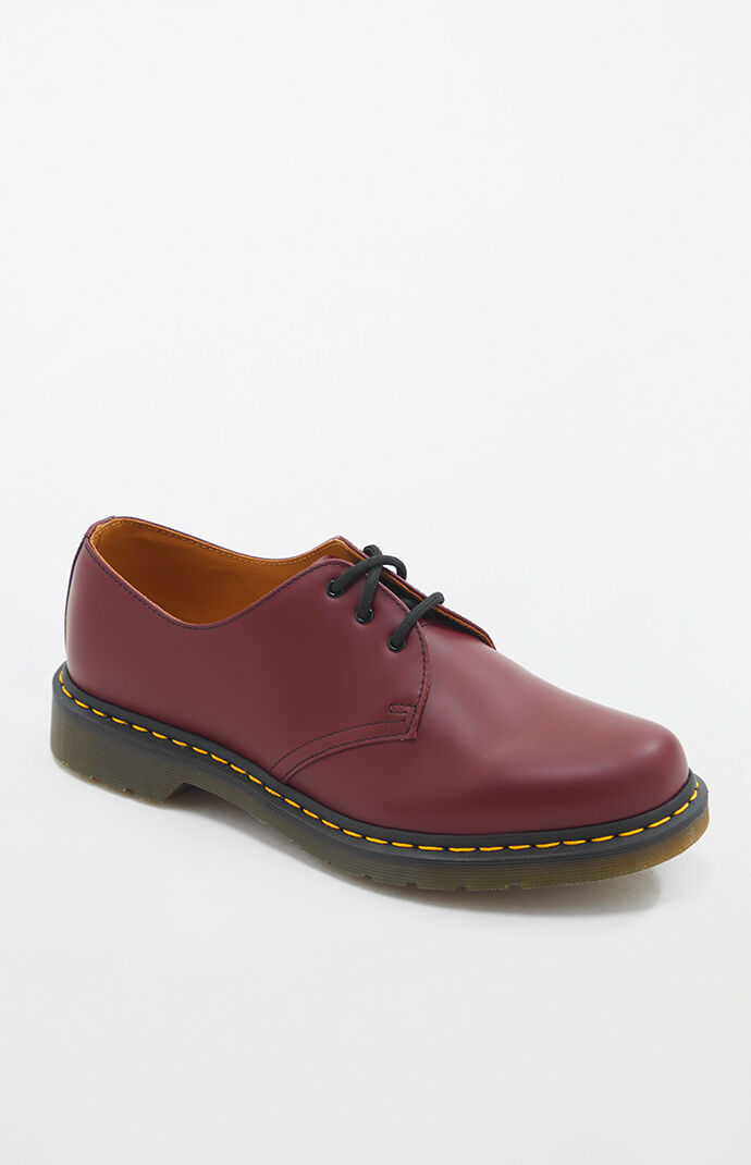 Cherry red dr shop martens 1461