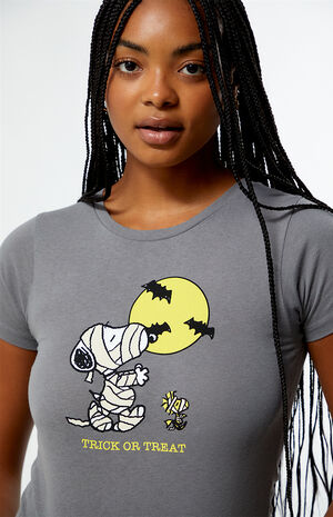 Snoopy Trick Or Treat T-Shirt image number 1