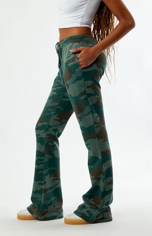 Camo Baggy Sweatpants image number 3