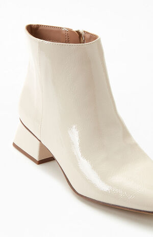 Women's Daysi Block Heel Booties image number 6