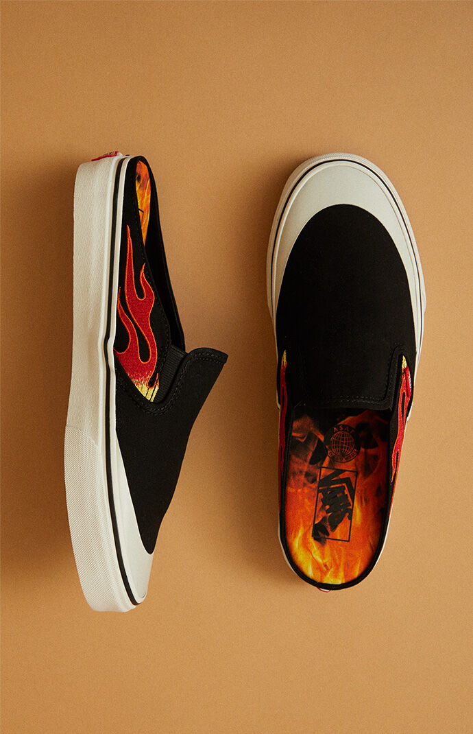 x A AP Worldwide Black Red Classic Slip On Mule Shoes