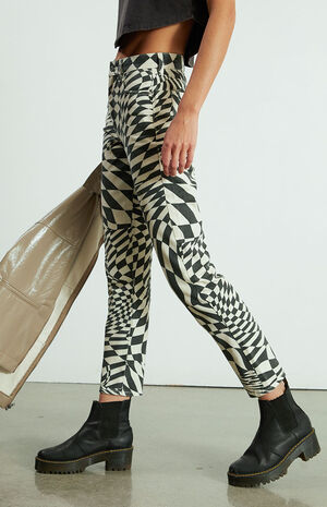 Black & White Printed&nbsp;Mom Jeans image number 3