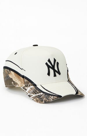 NY Yankees Camo Panel 9FORTY Snapback Hat image number 1