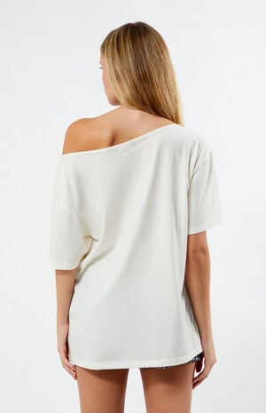 Brooklyn 1980 Off-The-Shoulder T-Shirt image number 3