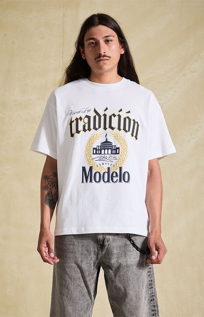 Modelo Viva La Tradicin T-Shirt