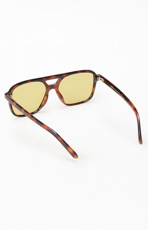 Tortoiseshell Violette Plastic Aviator Sunglasses image number 2