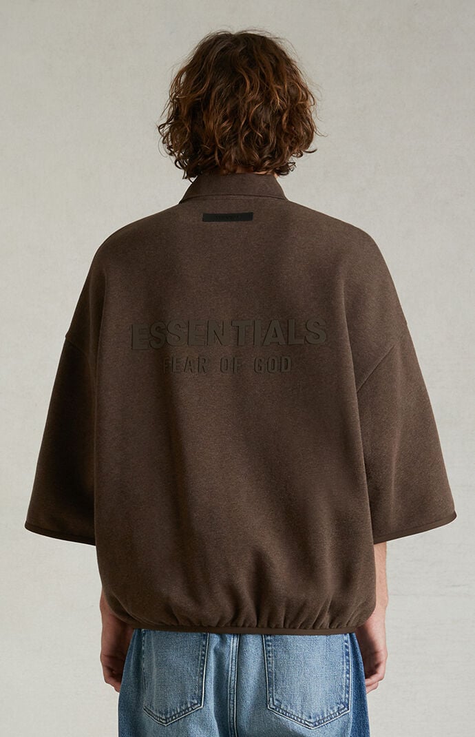 トップス FEAR OF GOD ESSENTIALS 3/4 SLEEVE POLO Fear of God Essentials Black 3/4 Sleeve Polo Sweatshirt | PacSun