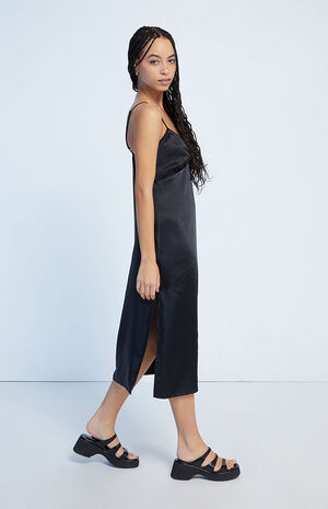 Lace Trim V-Neck Midi Dress image number 3