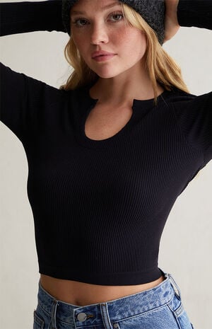 Seamless Notched Neck Long Sleeve Top