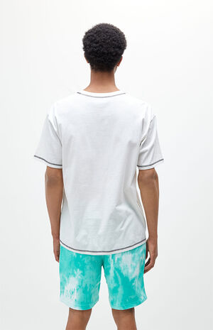 Gray Contrast Stitch Regular Fit T-Shirt image number 3