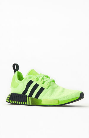 Sportschool lanthaan kort adidas Neon & Black NMD_R1 Shoes | PacSun