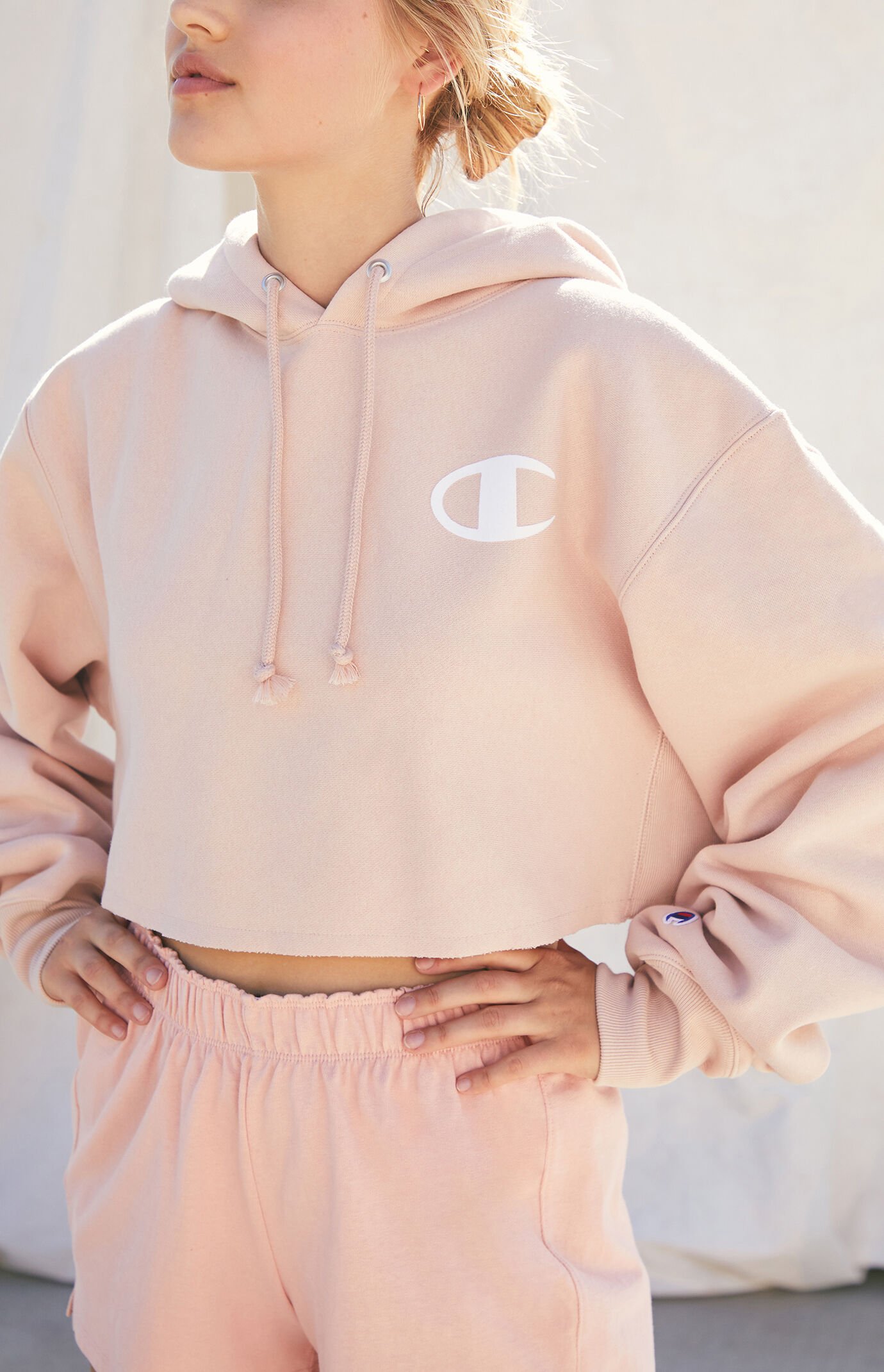 Tan cropped champion hoodie cheap