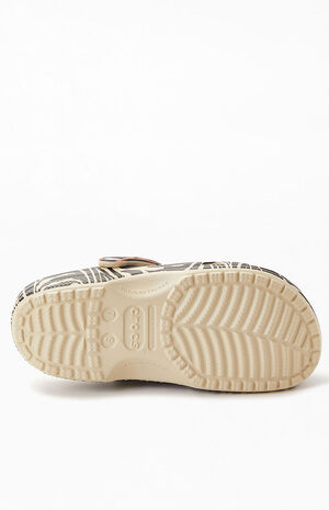 Women's Classic Animal Remix Print Clogs image number 4