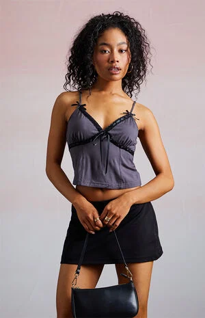 Jordan Ribbon V-Neck Tank Top image number 3