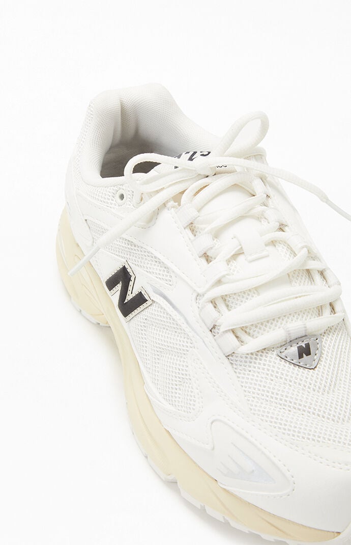 PNB！ Shop New Balance Grade School 9060 GC9060KN grey | SNIPES USA
