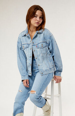 '90s Rhinestone Denim Trucker Jacket image number 4
