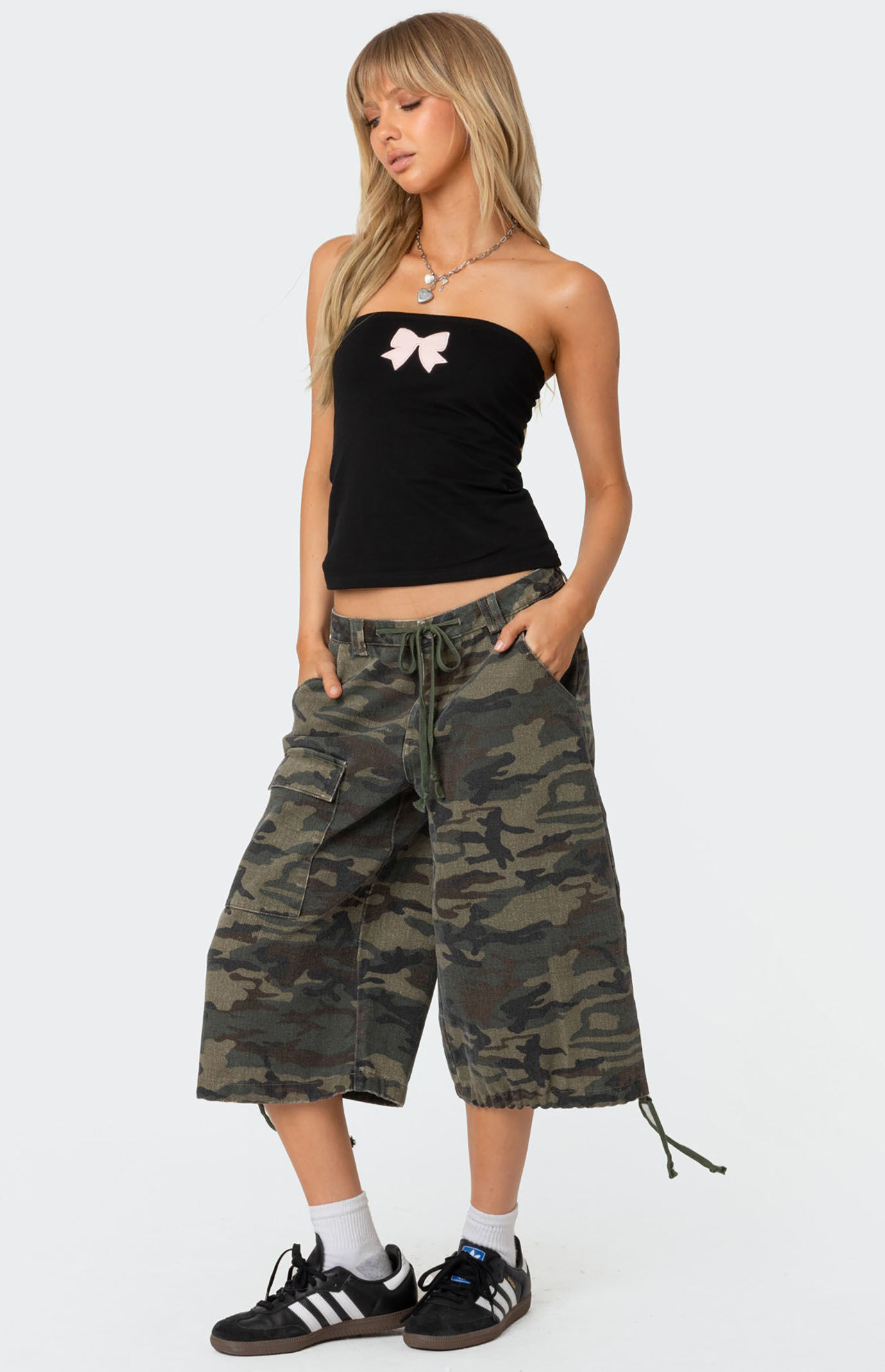★EXPIRED GIRL★BIG BERMUDA PANTS CAMO★正規品/韓国送料込 Edikted Camo Cargo Bermuda Shorts | PacSun