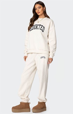 Edikted Babe Oversized Sweatpants image number 4