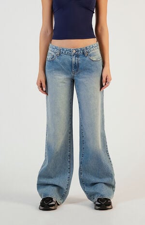 Casey Low Rise Baggy Jeans Light Indigo Tint image number 2