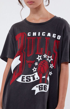 Chicago Bulls Banner Vintage T-Shirt image number 2