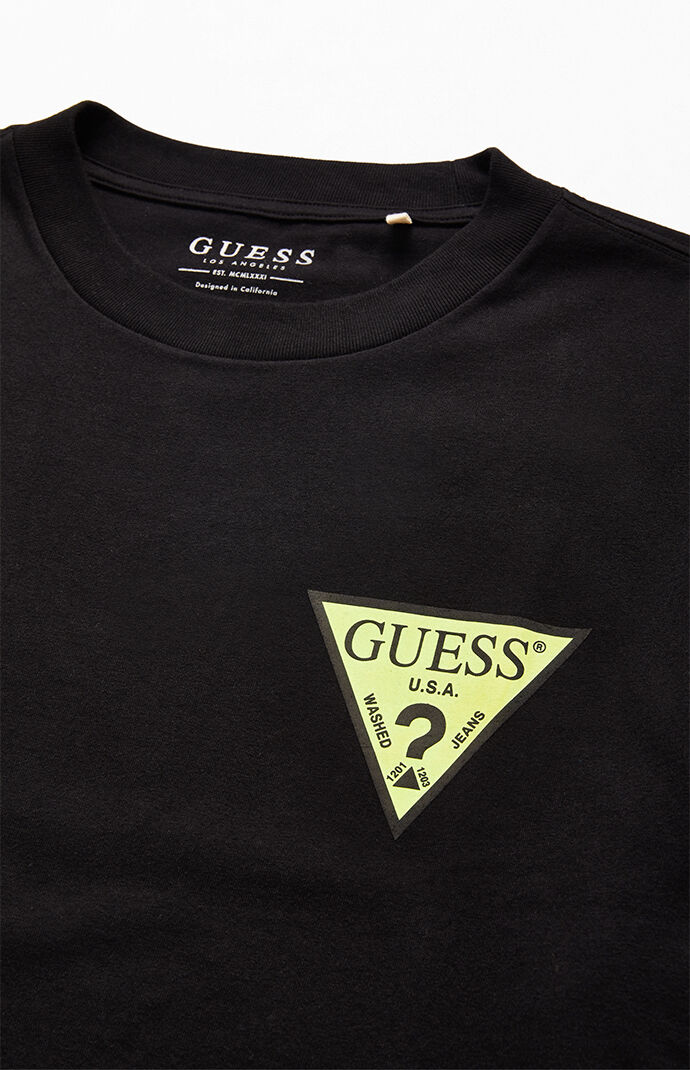 guess triangle logo t shirt