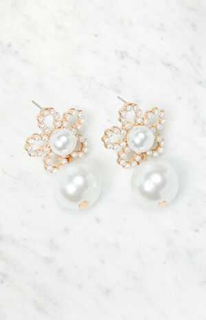 Mini Pearl Flower Stud Earrings image number 1