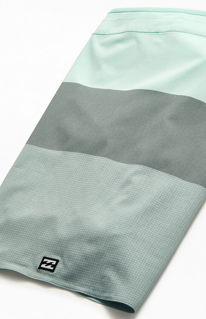 Tribong Airlite 18" Boardshorts