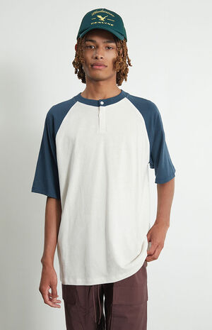Raglan Boxy Henley T-Shirt image number 1
