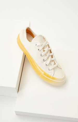 Chuck 70 Gradient Heat Lo Sneakers image number 1