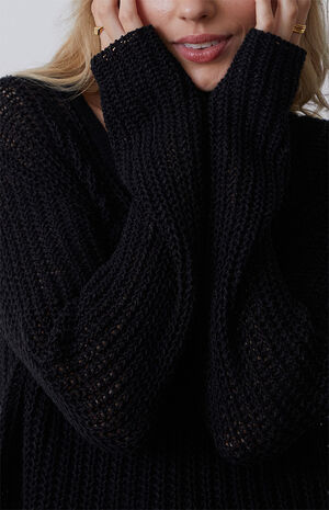 Reid V-Neck Sweater image number 3