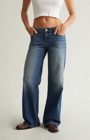 Zoe Low Rise Girlfriend Jeans Medium Indigo image number 2