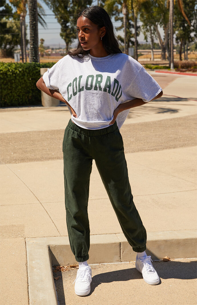 Green sweatpants outfit hotsell