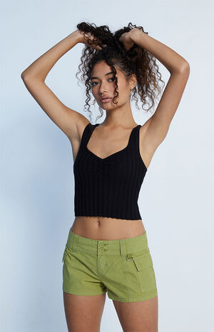 Green Low Rise Cargo Shorts image number 2