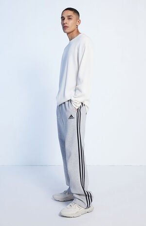 Essentials Fleece Open Hem 3-Stripes Sweatpants image number 1