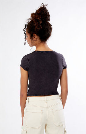 Courtyard Scoop T-Shirt image number 3