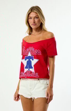 x MLB Philadelphia Phillies Off-The-Shoulder T-Shirt image number 2