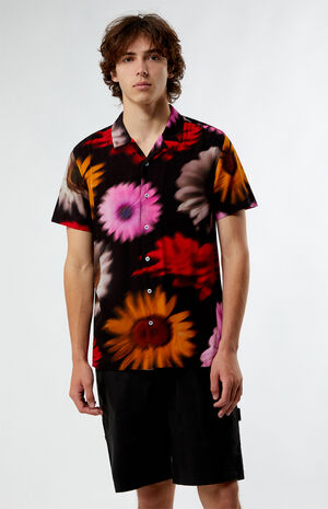 Pushing Daisies Woven Camp Shirt image number 3