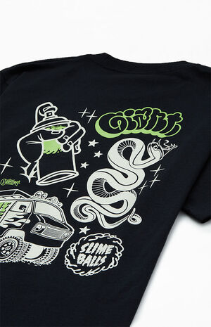 x Giant T-Shirt image number 4