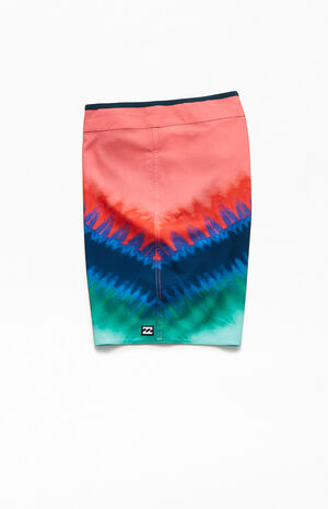 Recycled T Street Airlite 19" Boardshorts Recycled T Street Airlite 19" Boardshorts image number null