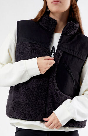 Flex Sherpa Fleece Vest image number 1