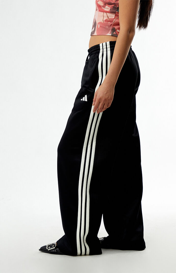 ウォーキング・ランニングウェア old adidas stripe track wide pants BLK H68068s.jpg