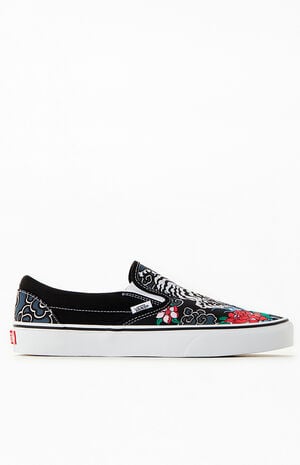 Classic Slip-On Tiger Floral Shoes image number 1